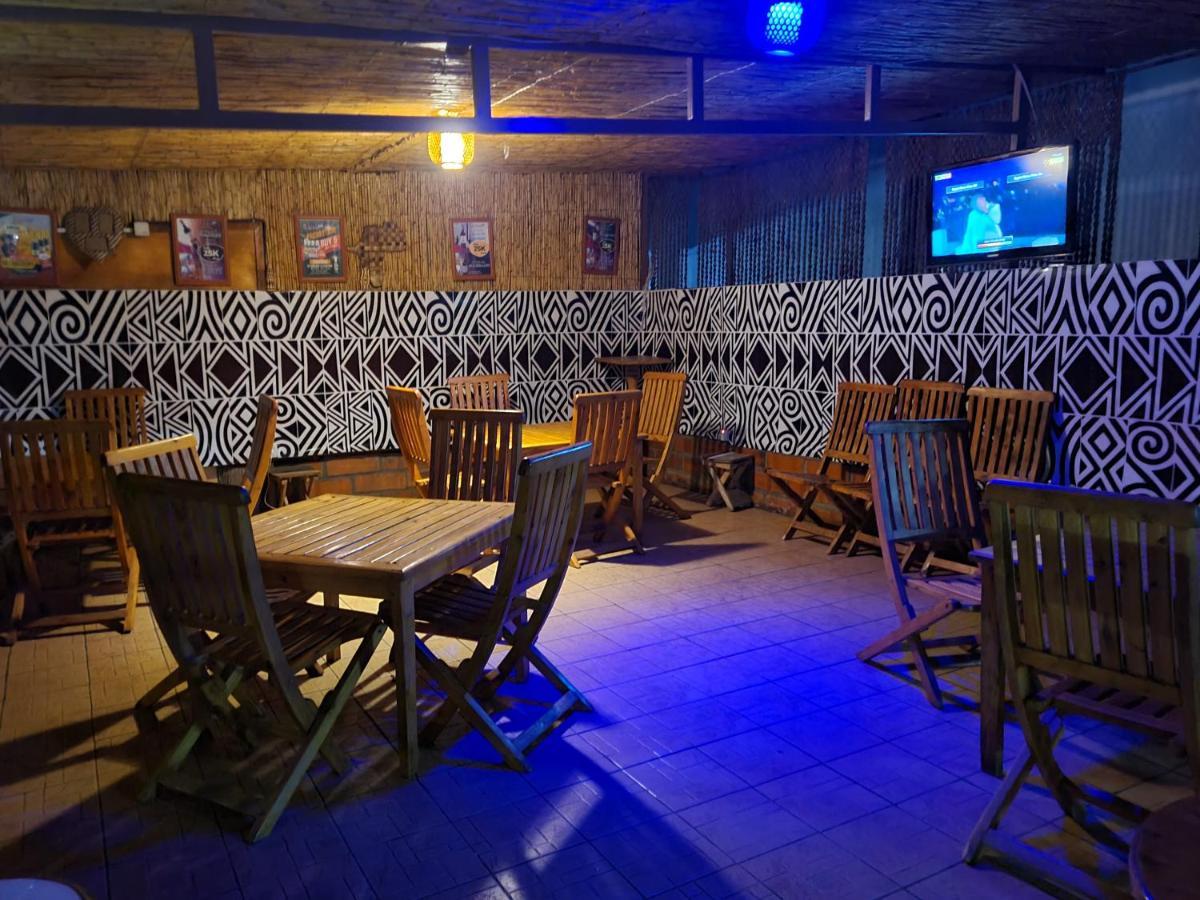 Auberge La Caverne Kigali Bagian luar foto